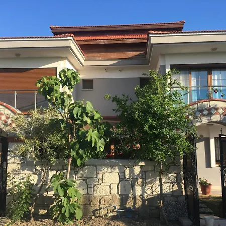 Nalya Konak Havuzlu * Cesme